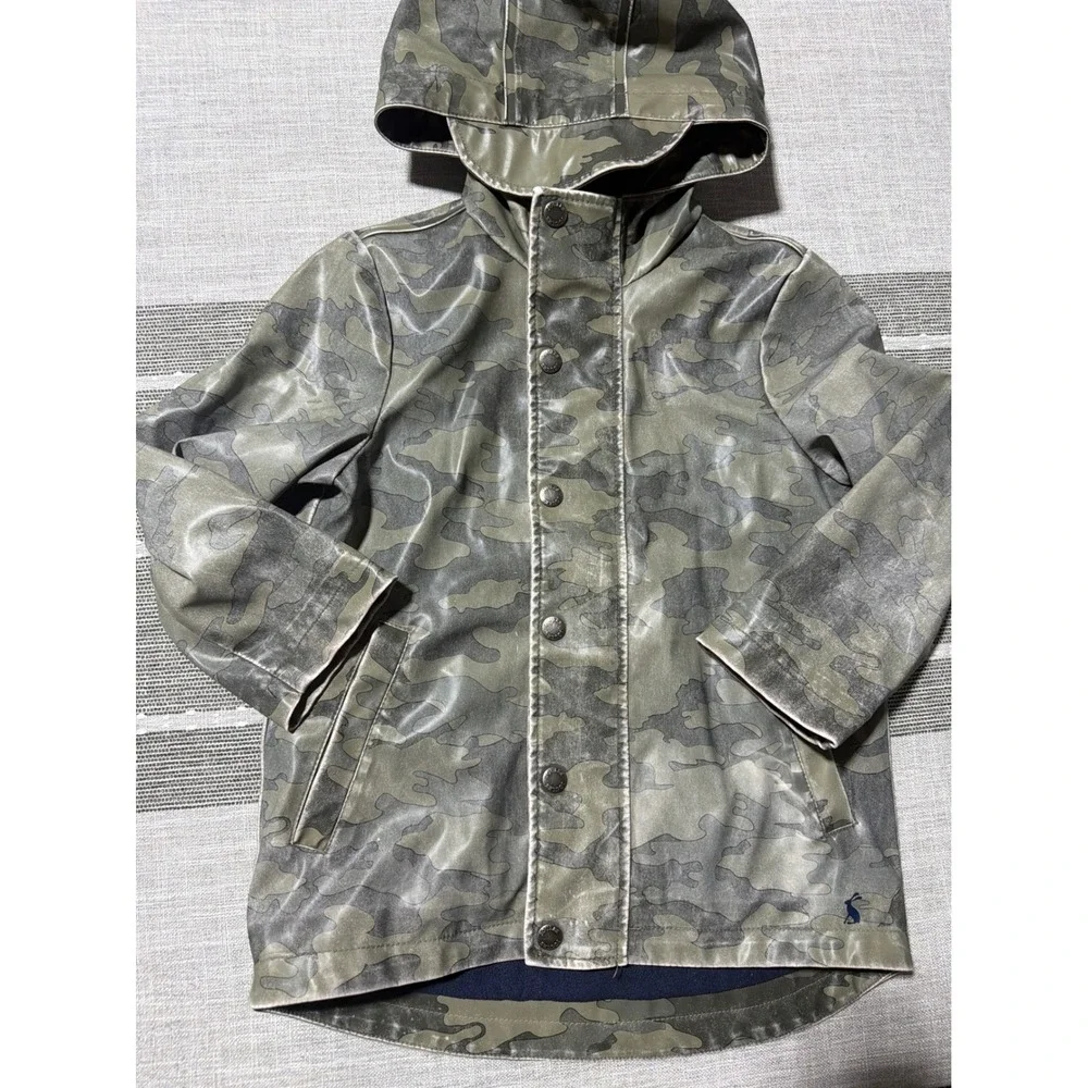 Joules Kids Camouflage Rain Jacket Green Camo Hooded Fleece Lined Coat Size 5